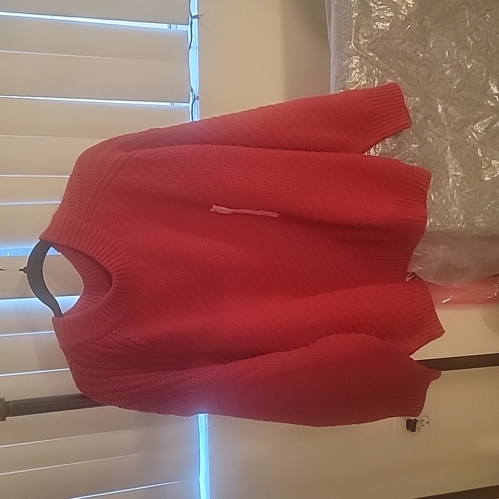 Women's sweater